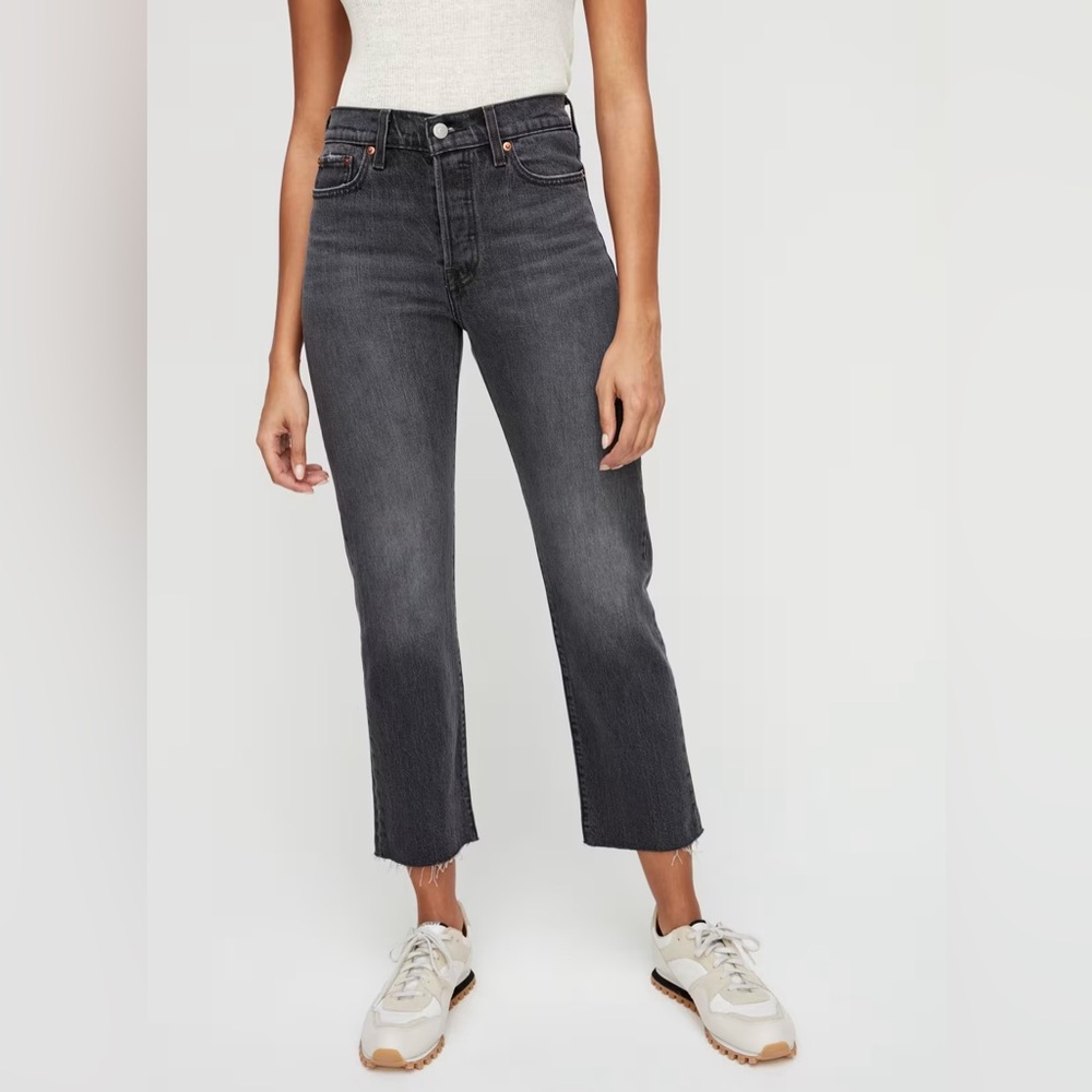 Aritzia Levi's Wedgie Straight Leg Denim Jeans| Size 27 Black